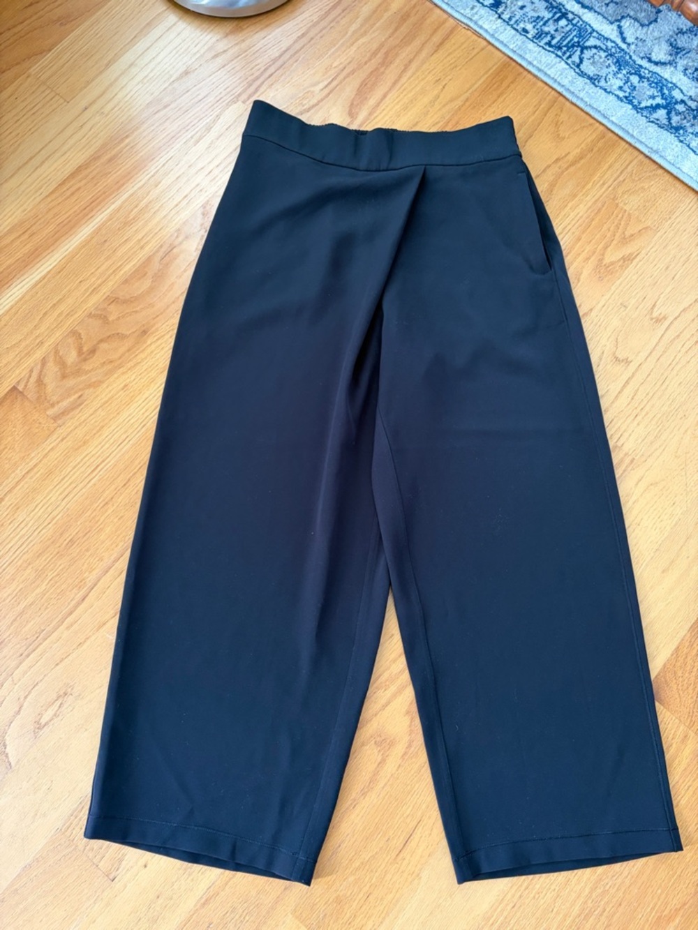Lululemon with the flow pant black size 8 LW5BVNS